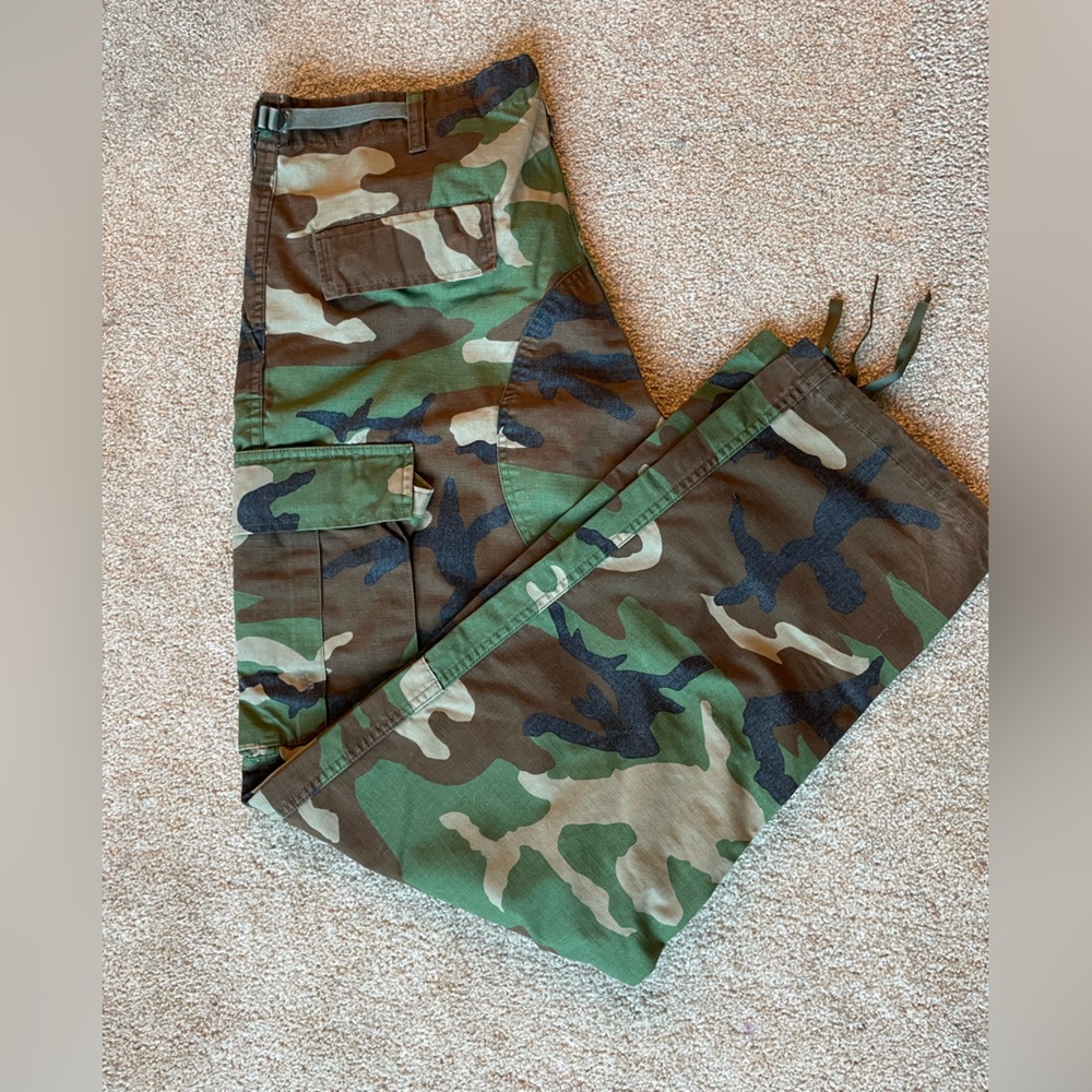 Men's Camo Cargo Pants - Green Woodland Camouflage